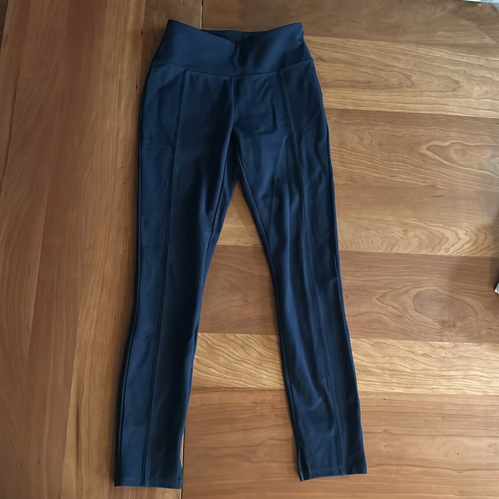 Vineyard Vines Girls thick formal pant